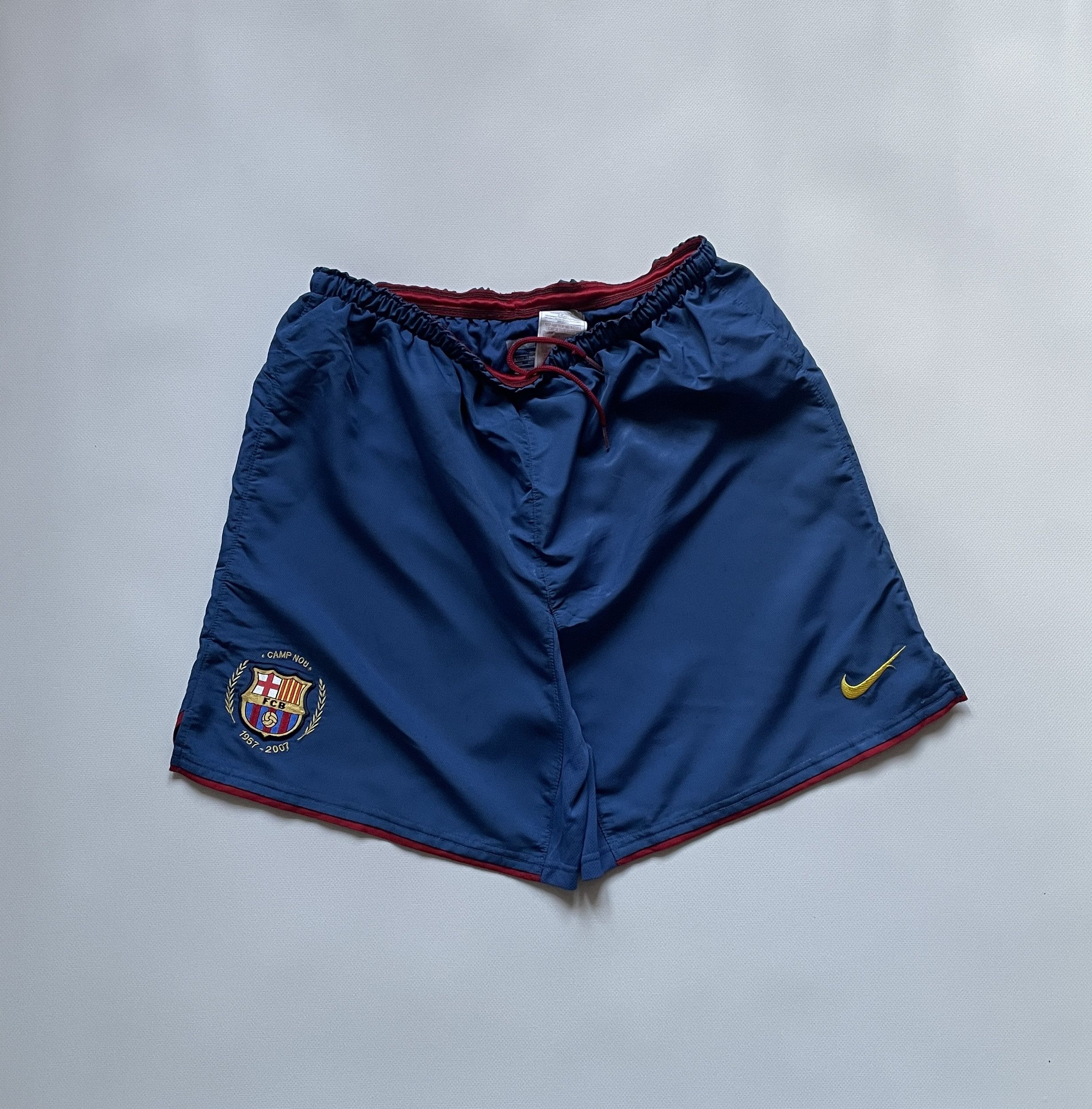 Nike Vintage Barcelona Home Shorts 2007 2008 Soccer Size US 32 / EU 48 - 1 Thumbnail