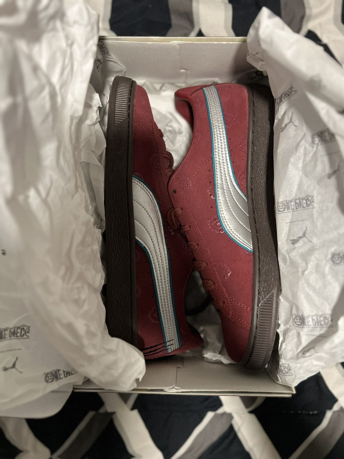 One Piece × Puma Puma Suede x One Piece “Red-Haired Shanks” Size US 10 / EU 43 - 3 Thumbnail