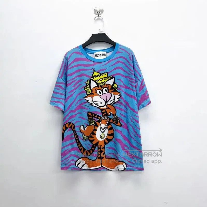 Moschino Moschino Women's Short Sleeve T-Shirt with Animal Print . Size S / US 4 / IT 40 - 1 Thumbnail