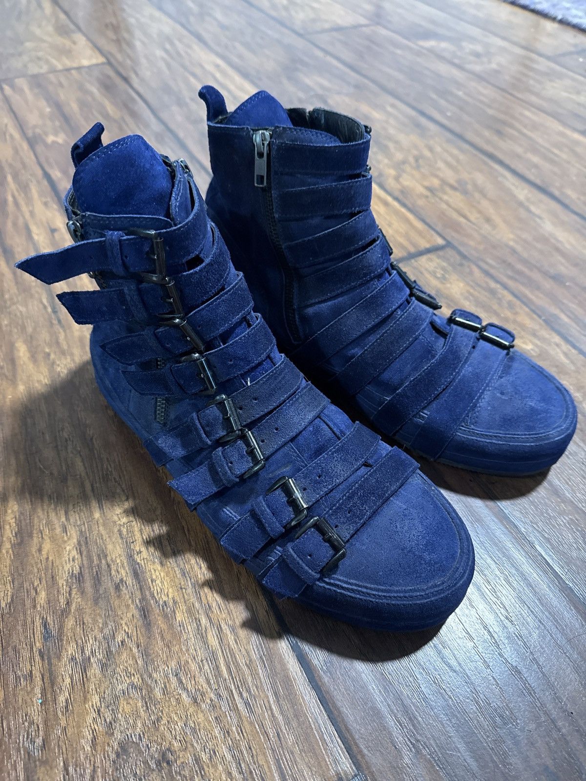 【箱付き美品】ANN DEMEULEMEESTER Raven Sneakers B0010100-LT012-099_1_1024x.jpg