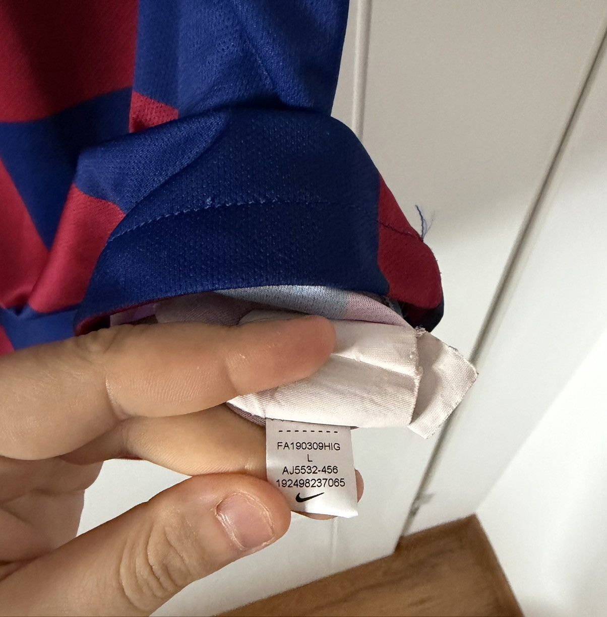 Nike Barcelona nike 2019/2020 home Braithwaite Soccer Jersey Size US L / EU 52-54 / 3 - 7 Thumbnail