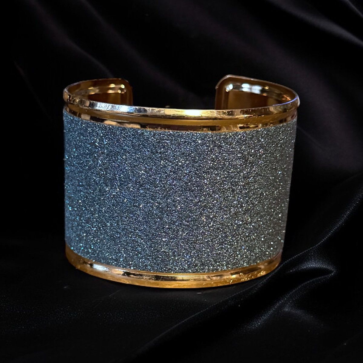 Other Gold tone blue glitter wide cuff bangle bracelet Size ONE SIZE - 1 Thumbnail