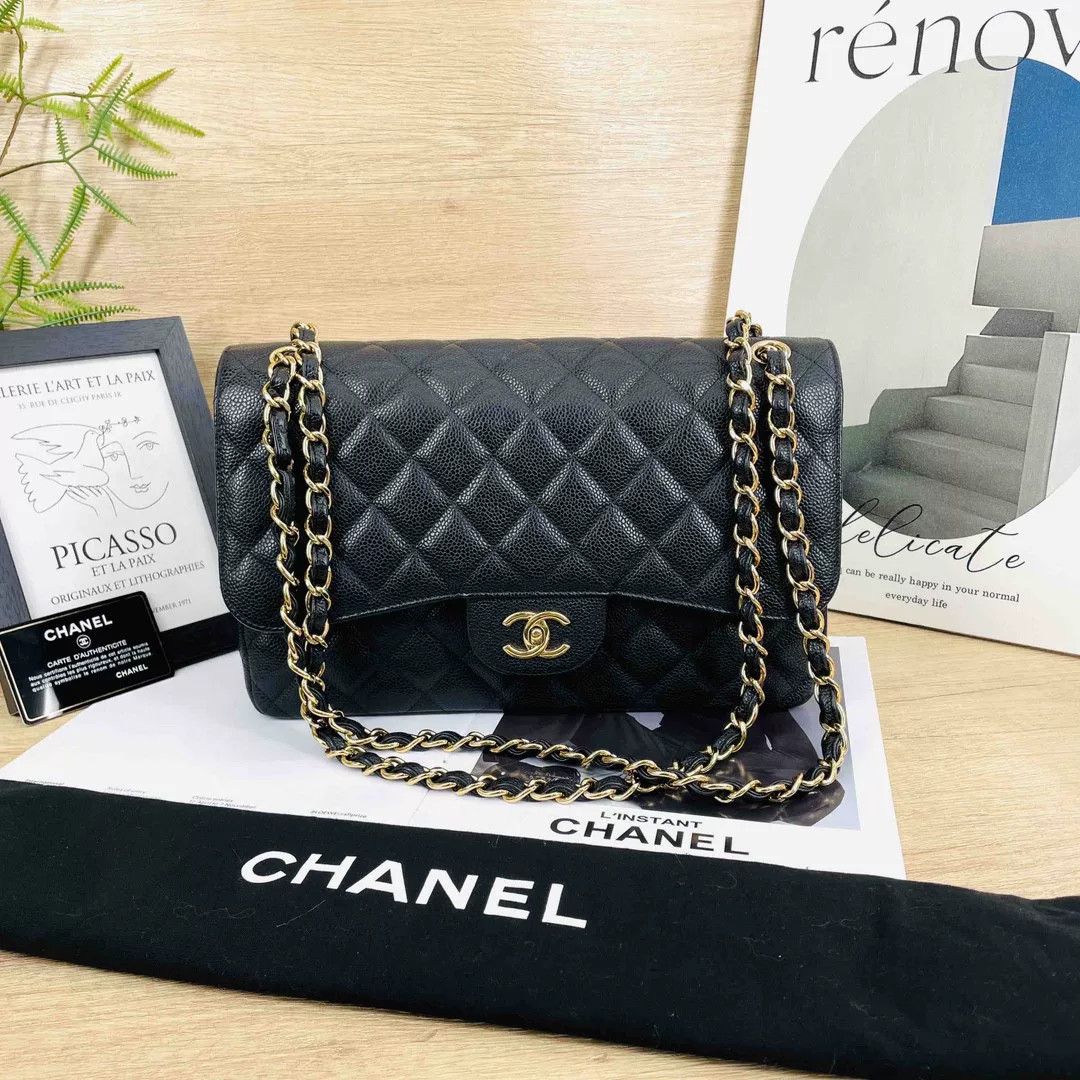 Chanel Pre-loved Bag Very good condition Size ONE SIZE - 1 Thumbnail