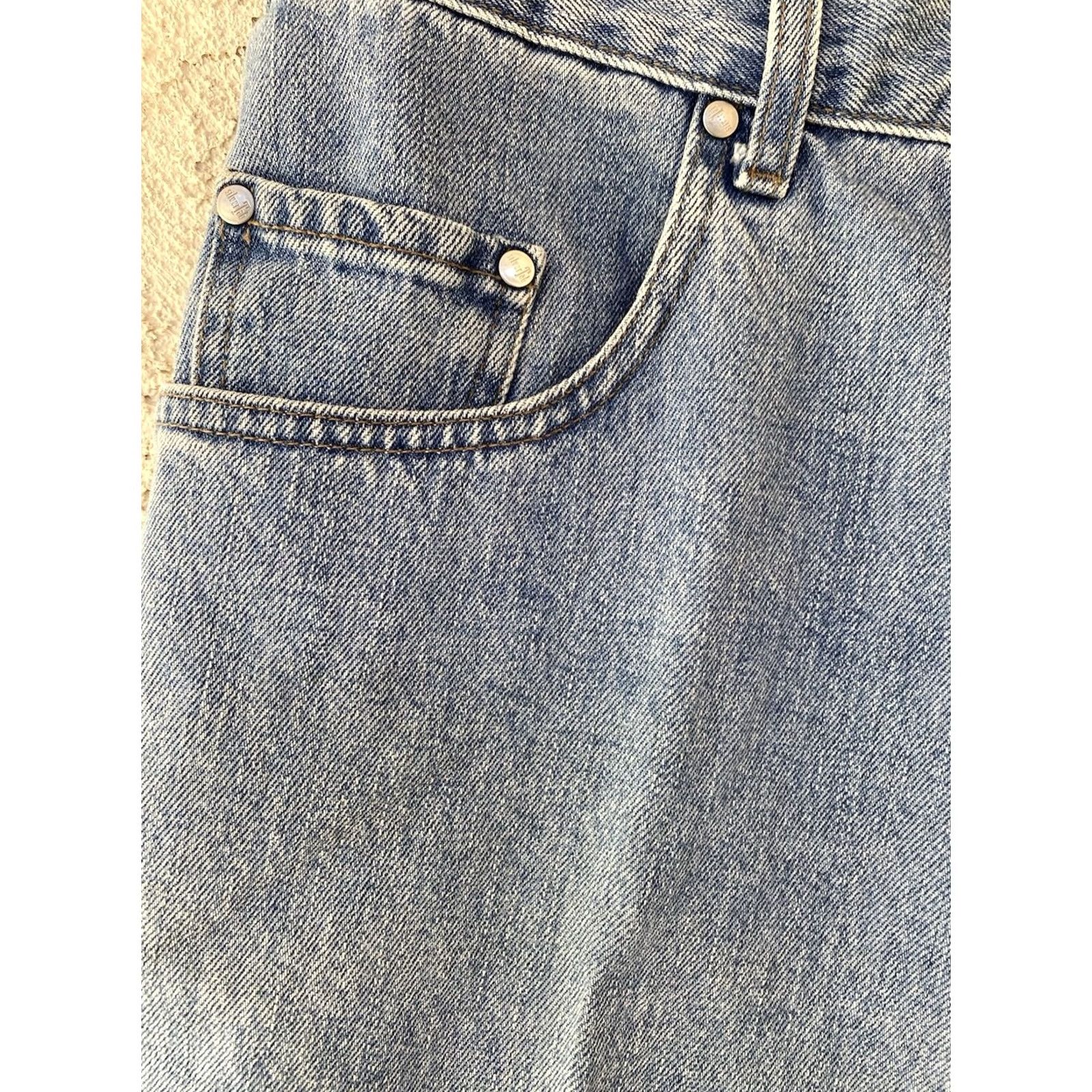 Levi's VINTAGE Levi's SilverTab Baggy Denim Shorts 33 Waist 34 Inseam 12 Hemmed Jorts Blue Mens Denim Shorts Modern/Travel Casual Classic Size US 33 - 6 Thumbnail