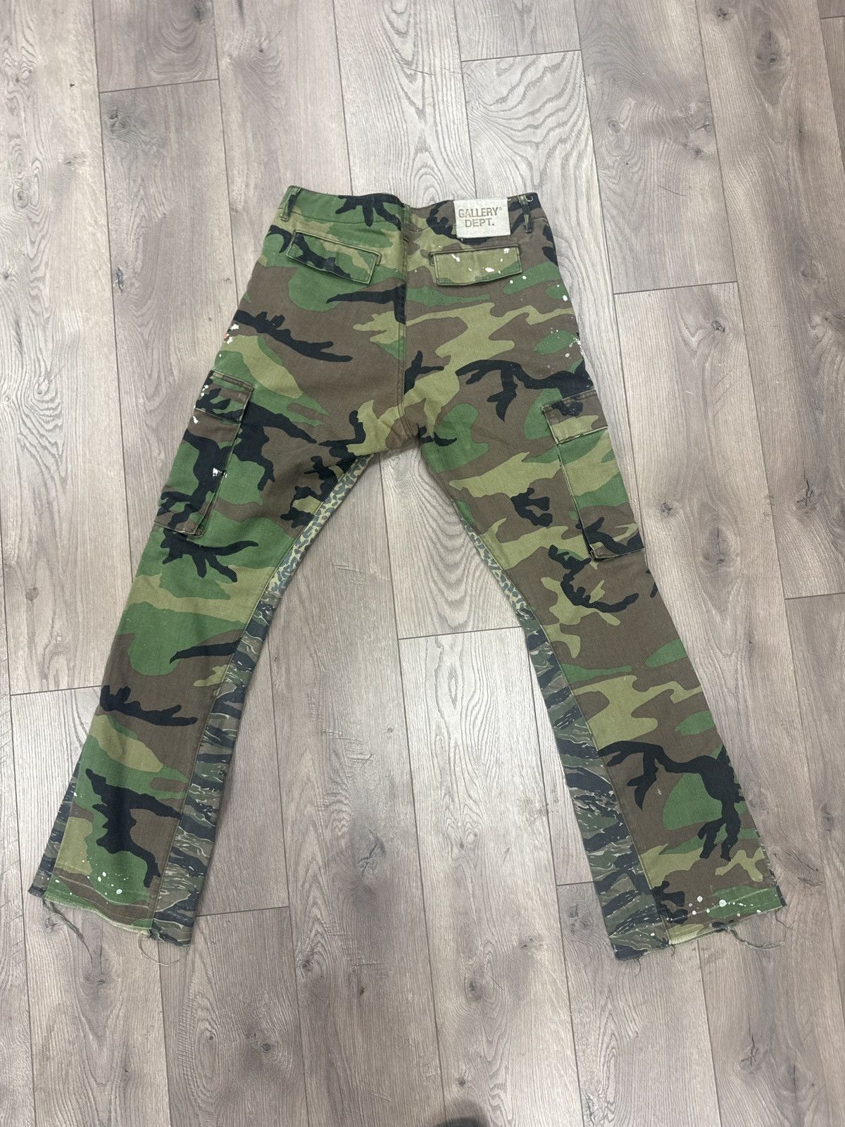 Gallery Dept. Gallery dept la camo flare carpenter pants Size US 34 / EU 50 - 1 Thumbnail