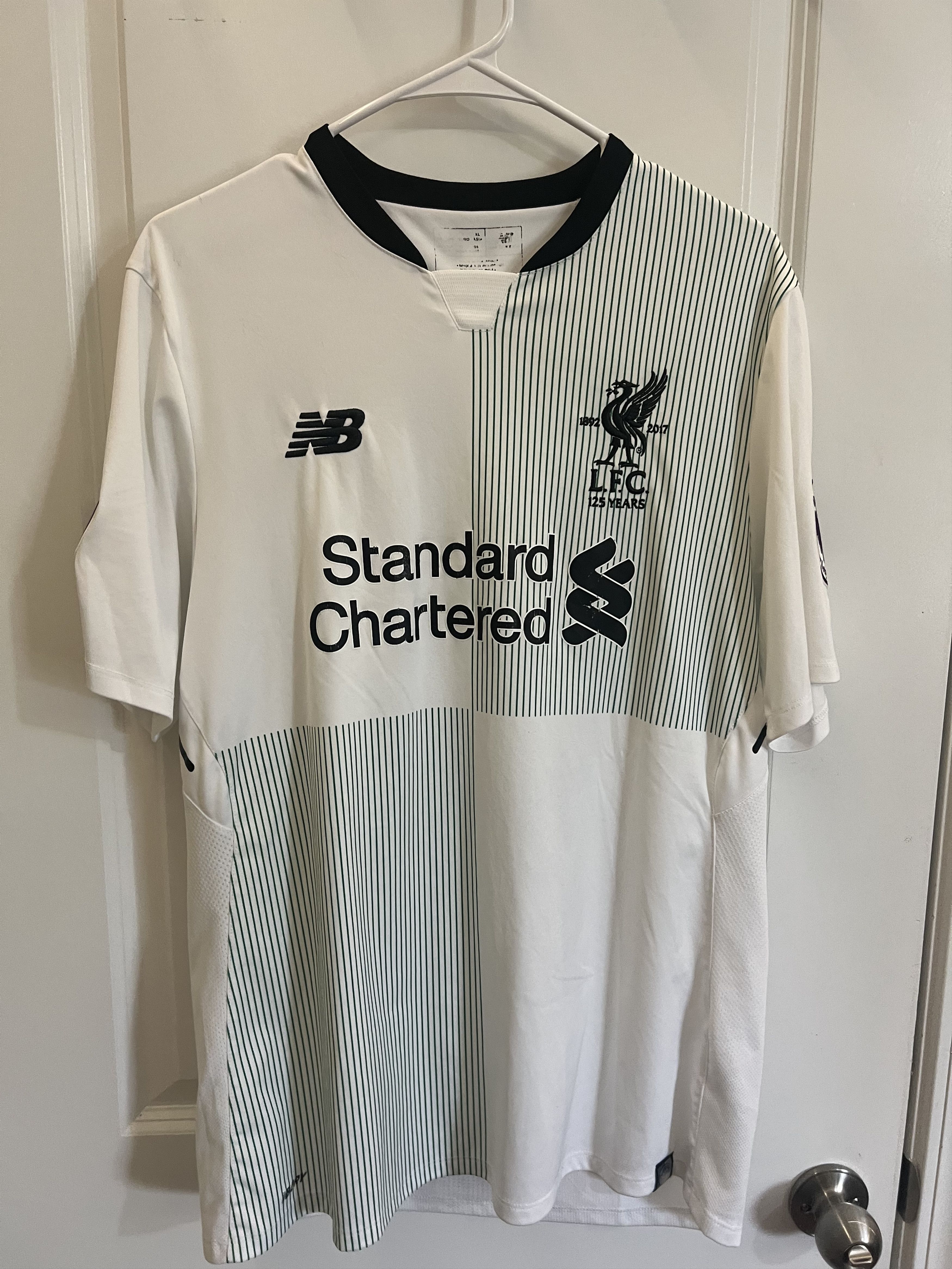 New Balance Liverpool Mohamed Salah 17/18 Vintage Away Soccer Jersey Size US L / EU 52-54 / 3 - 2 Thumbnail
