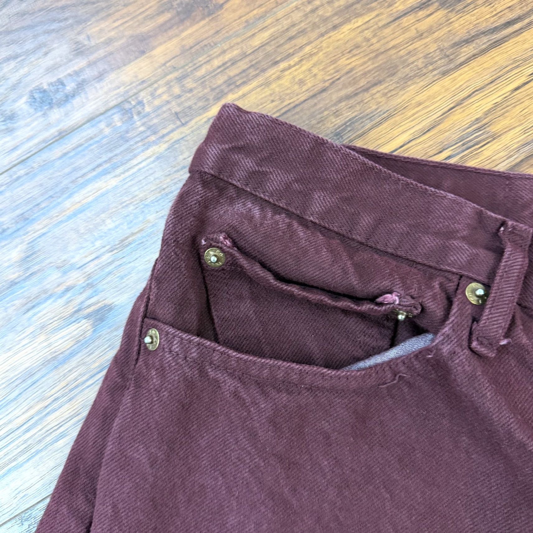 Levi's VINTAGE Levi's 501 Jeans Mens 33 Straight Leg Button Fly Dark Red Denim USA Size US 33 - 3 Thumbnail