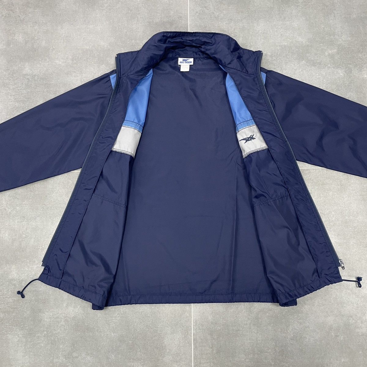 Asics × Vintage Vintage Asics Tiger Jacket Size M Size US M / EU 48-50 / 2 - 10 Thumbnail