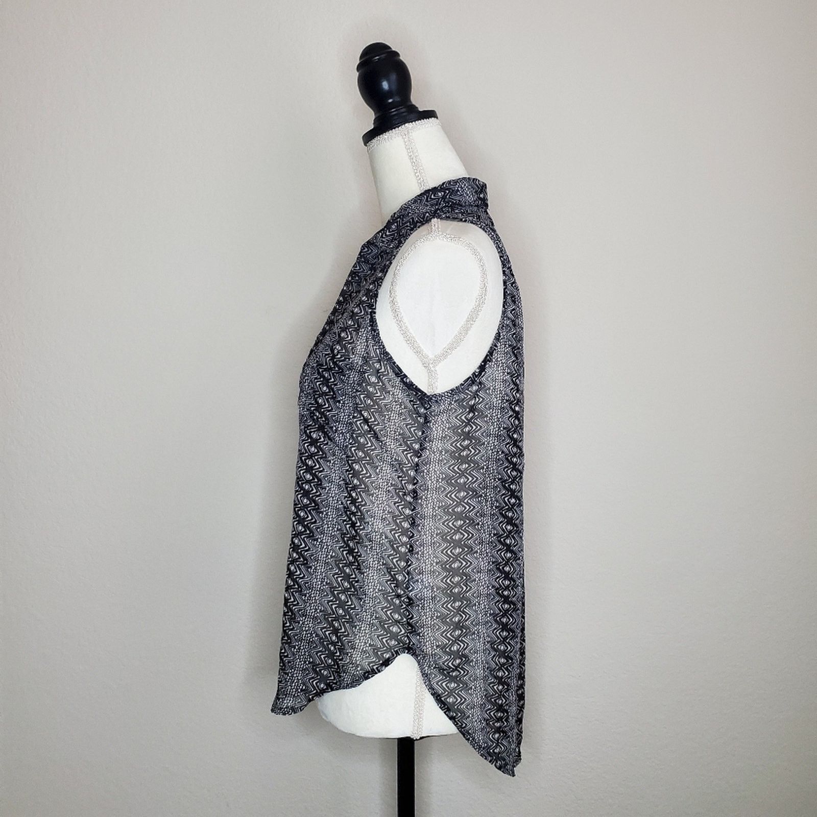 Other Lily White Sheer Patterned Tank Top Medium Size S / US 4 / IT 40 - 4 Thumbnail