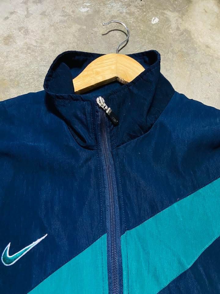 Nike 🔥VTG NIKE PREMIER 90s SWOOSH NYLON JACKET Size US L / EU 52-54 / 3 - 9 Thumbnail