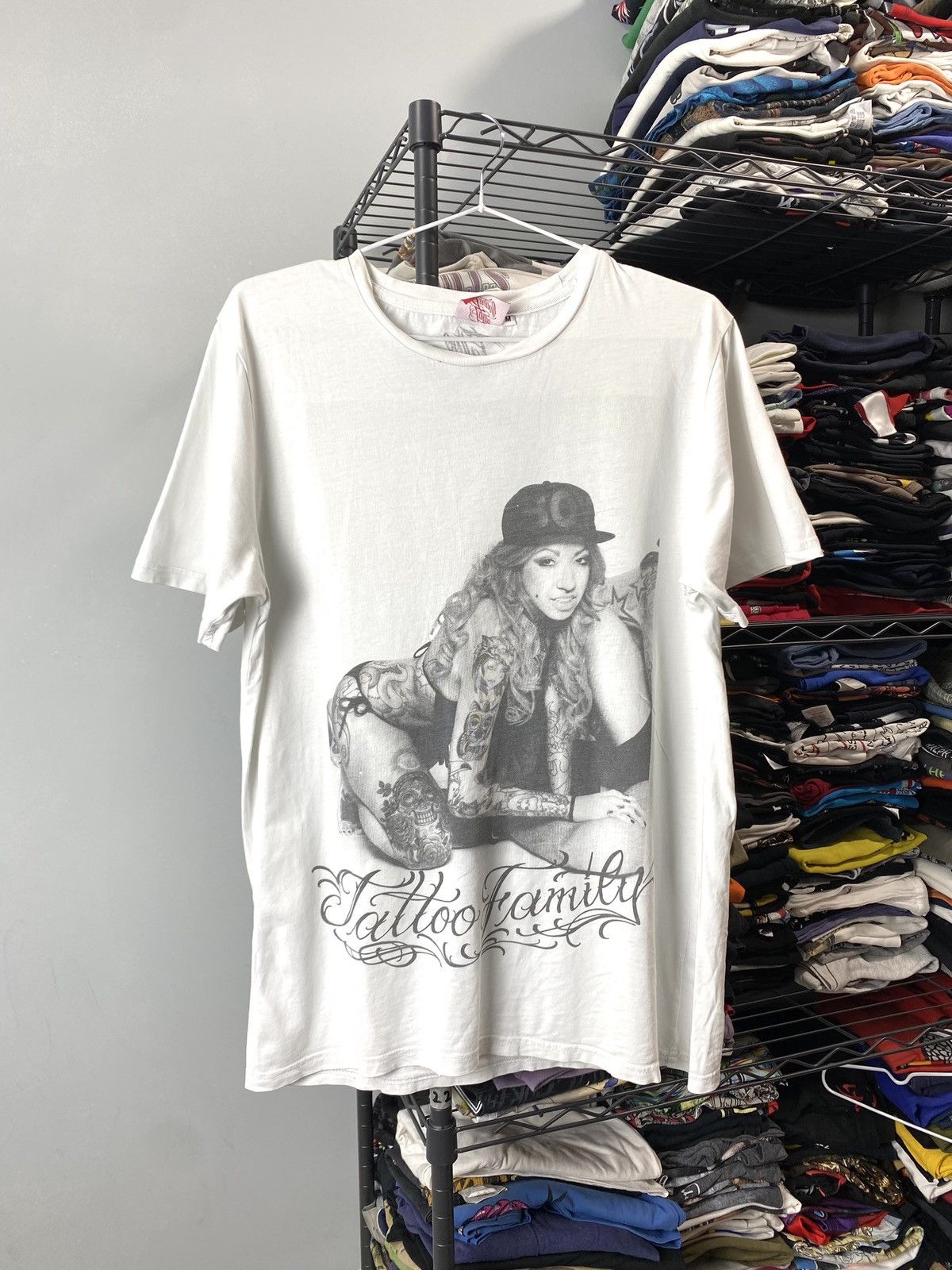 Japanese Brand × Vintage Vintage Naked Sexy Girls Tattoo Family T Shirt Pin Up Size US M / EU 48-50 / 2 - 1 Thumbnail