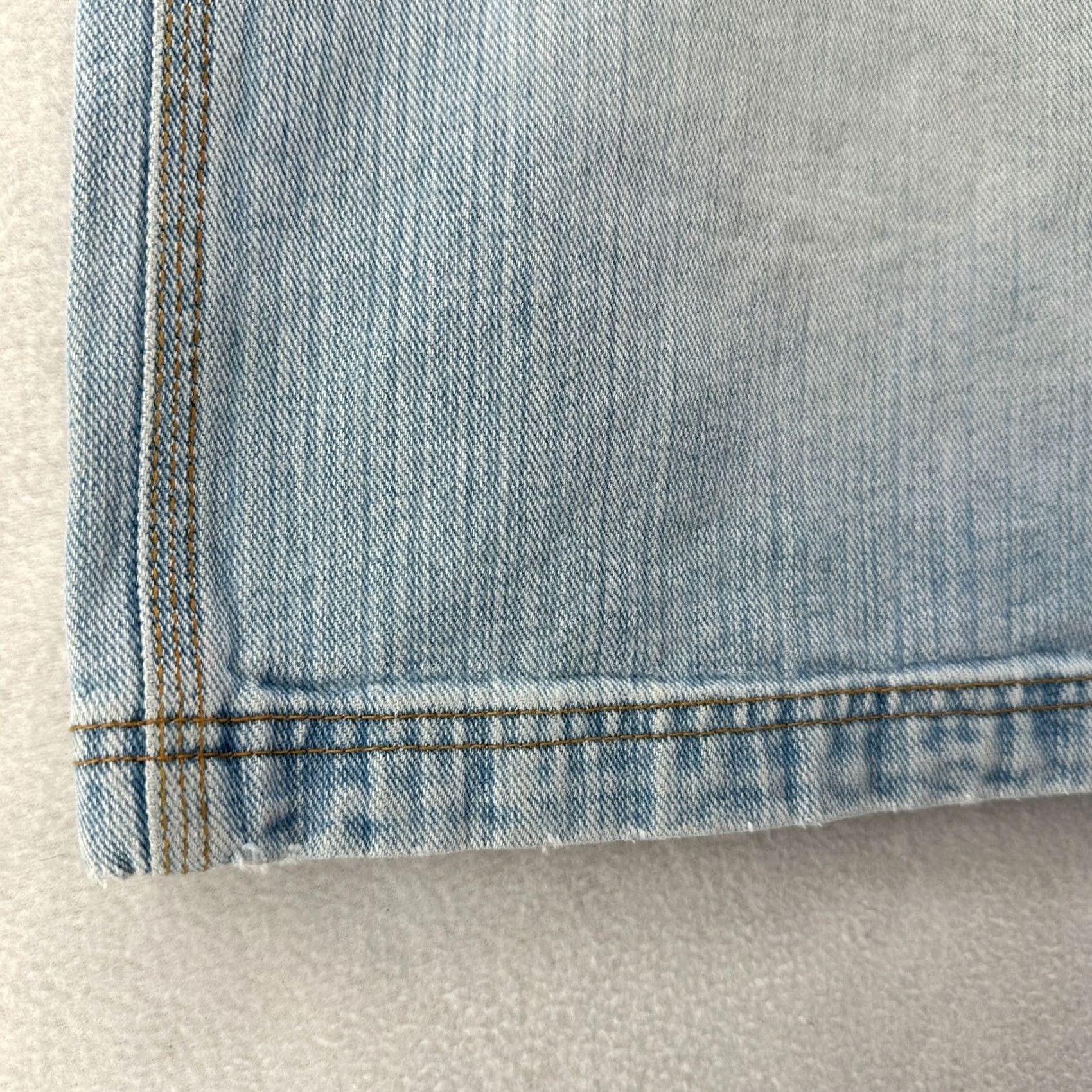 Vintage Percent Denim Bermuda Shorts Blue Men's Size 40 Light Wash 5-Pocket Design Size US 40 / EU 56 - 7 Thumbnail