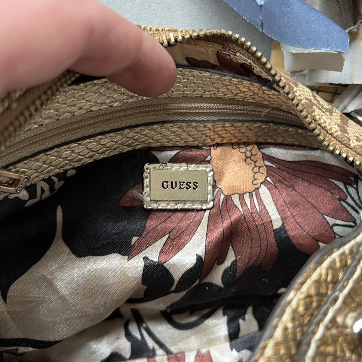 Guess Guess Vintage Handbag Size ONE SIZE - 11 Thumbnail