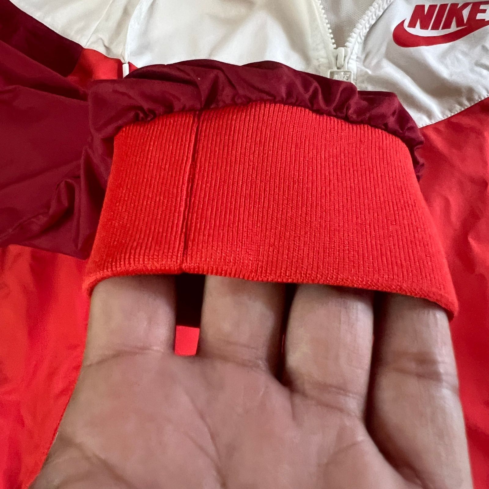 Nike Nike Windrunner Hooded Windbreaker Jacket Red White Size S / US 4 / IT 40 - 8 Thumbnail
