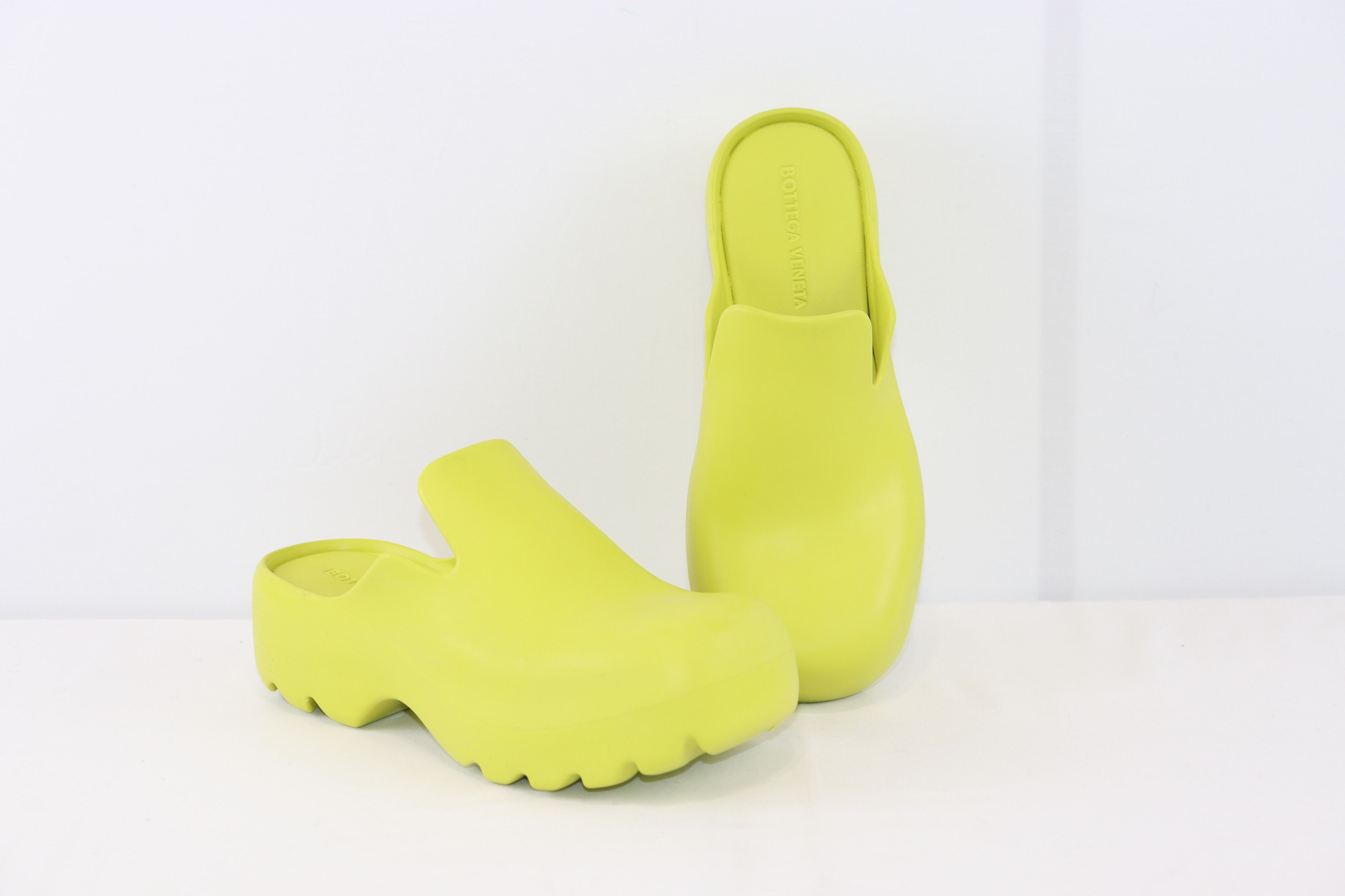 Bottega Veneta o1rshd1 Flash Slipper Rubber in Yellow Size US 10 / EU 43 - 10 Thumbnail