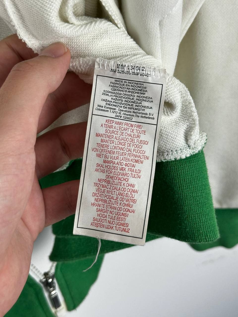 Nike × Vintage Vintage Nike Celtic FC Soccer Limited Edition Zip Sweatshirt Size US L / EU 52-54 / 3 - 11 Thumbnail