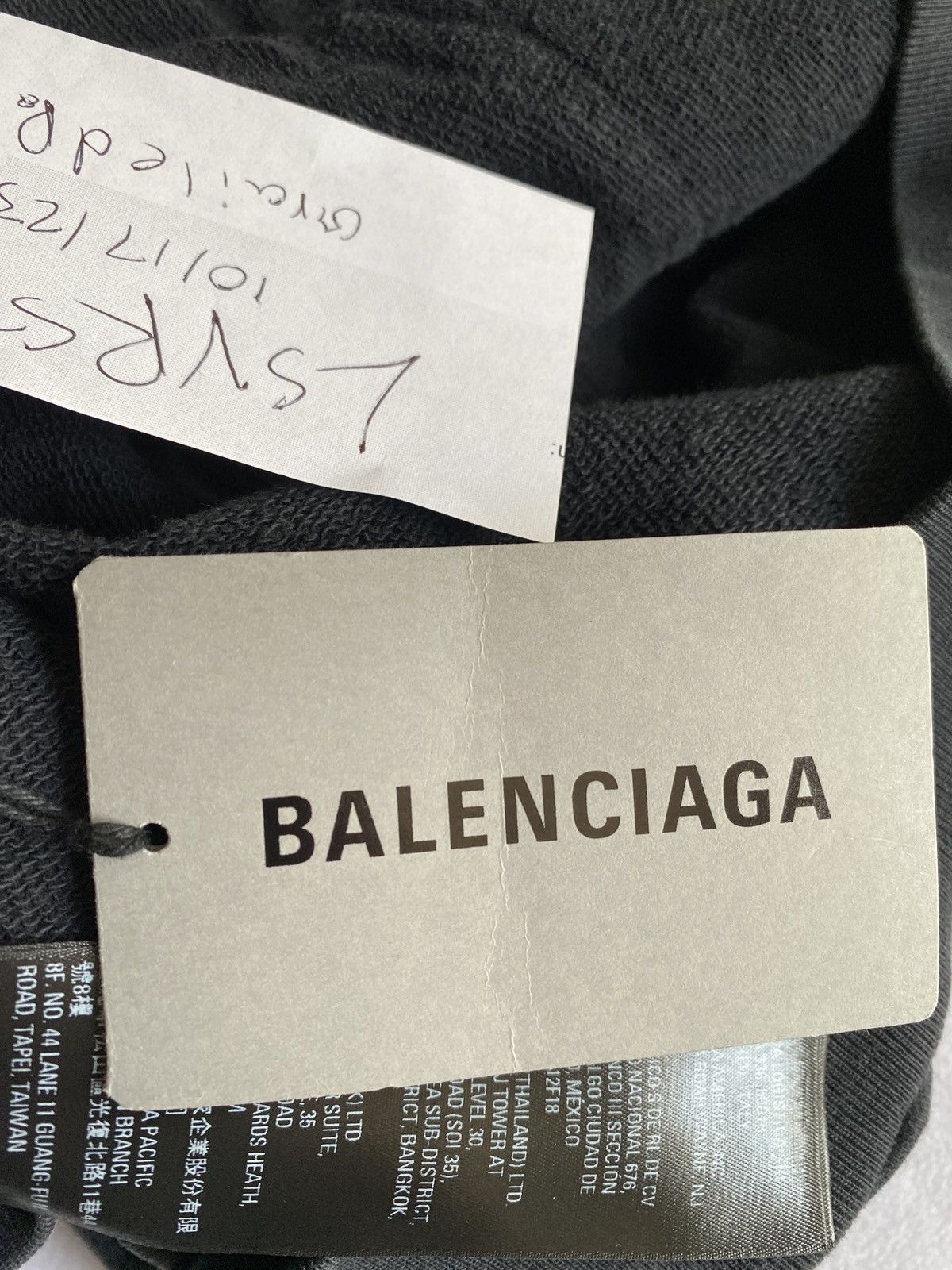Balenciaga BALENCIAGA XXXL Super Oversized Hoodie Black Size 1 Size US S / EU 44-46 / 1 - 9 Thumbnail