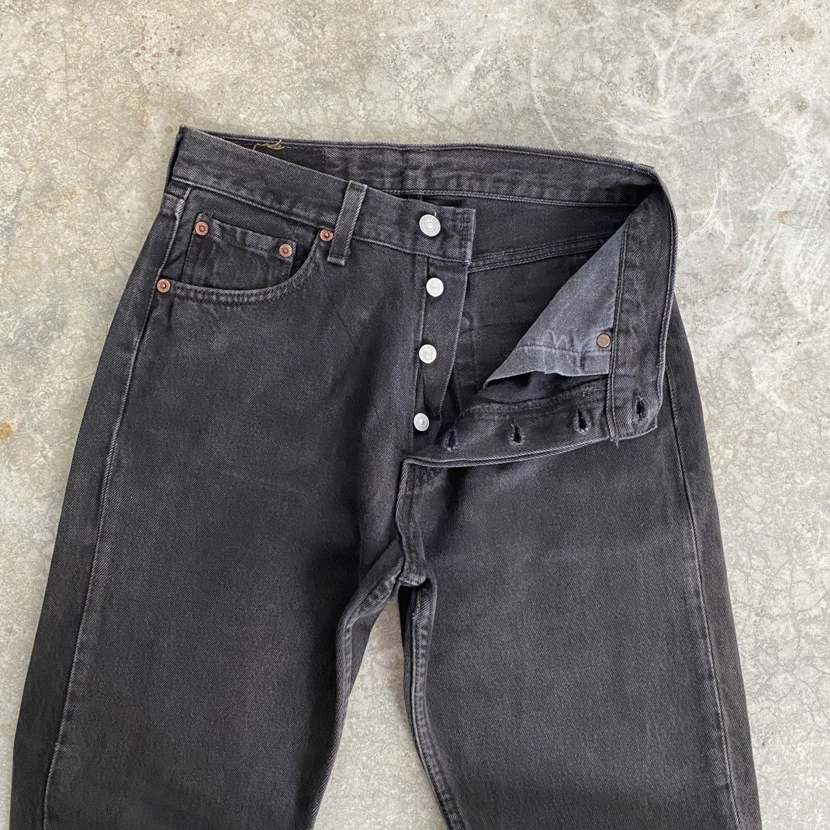 Levi's Vintage 1995 Levis 501 Over Dyed Black Denim Jeans Size US 28 / EU 44 - 7 Thumbnail