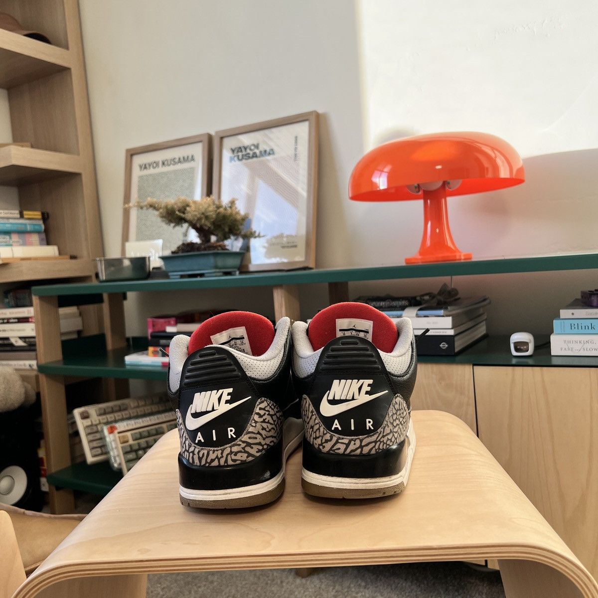 Jordan Brand Air Jordan 3 Black Cement Size US 10 / EU 43 - 3 Thumbnail