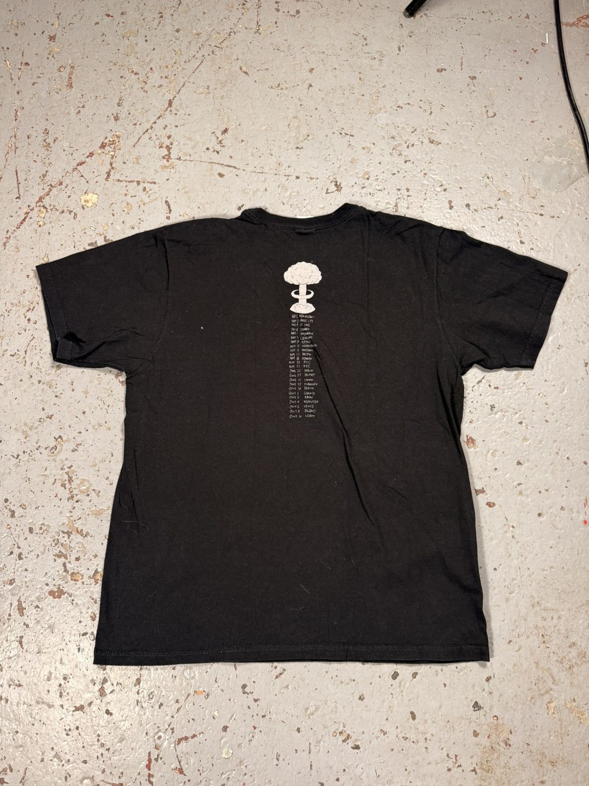 Other Vintage Pearl Jam Bomb Tour Tee Size US L / EU 52-54 / 3 - 5 Thumbnail