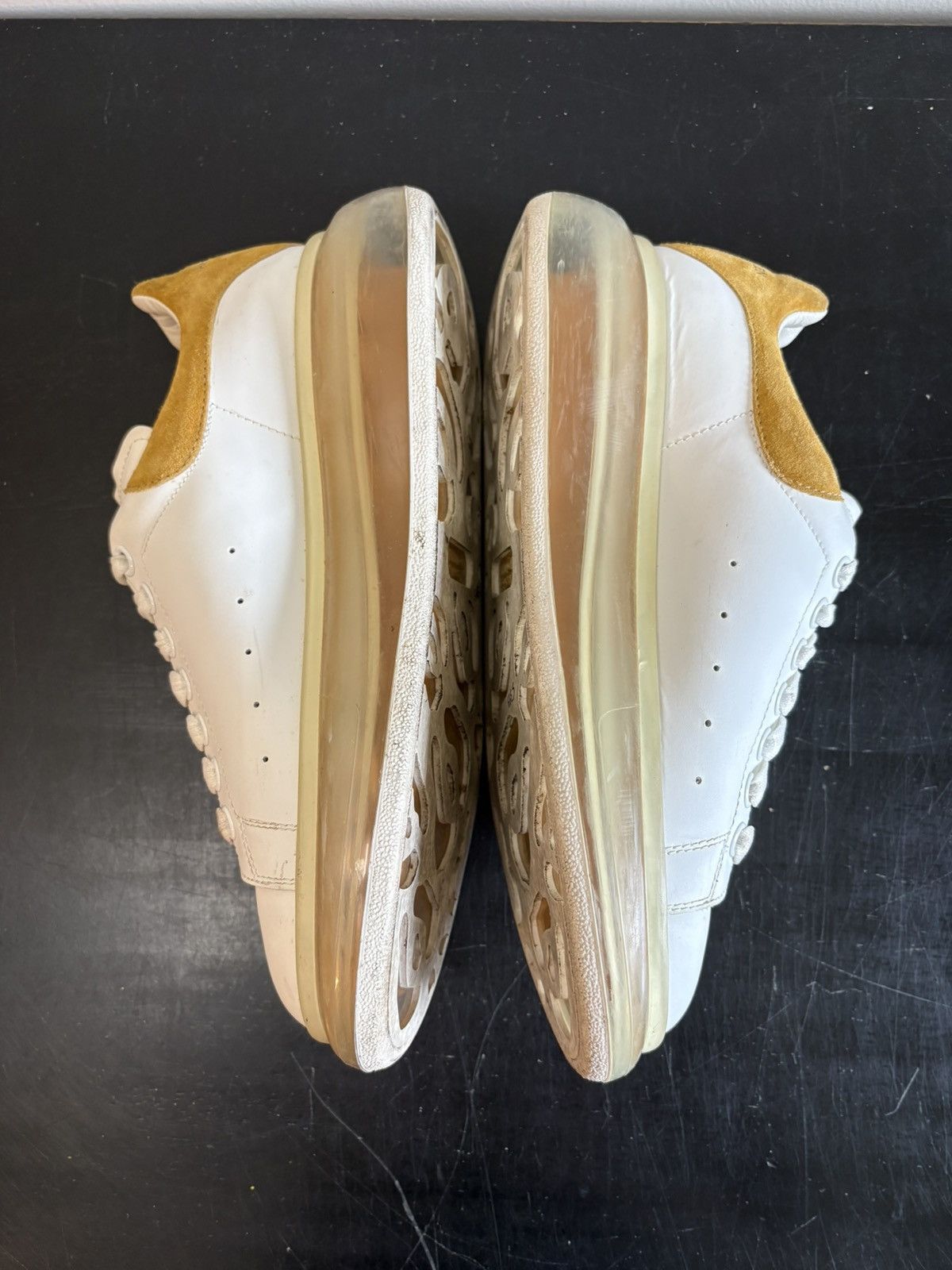 Alexander McQueen Alexander McQueen Oversized Leather Sneakers Bubble Yellow Size US 8 / EU 41 - 3 Thumbnail