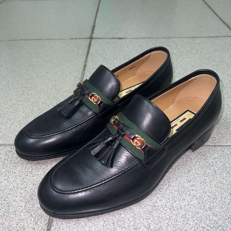 Gucci Gucci Interlocking Black Leather Loafers for Men 0079 Size US 8 / EU 41 - 1 Thumbnail