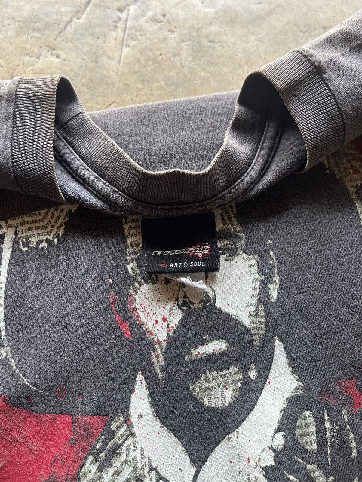 Vintage Thrashed Faded pancho tee Distressed Size US L / EU 52-54 / 3 - 2 Thumbnail