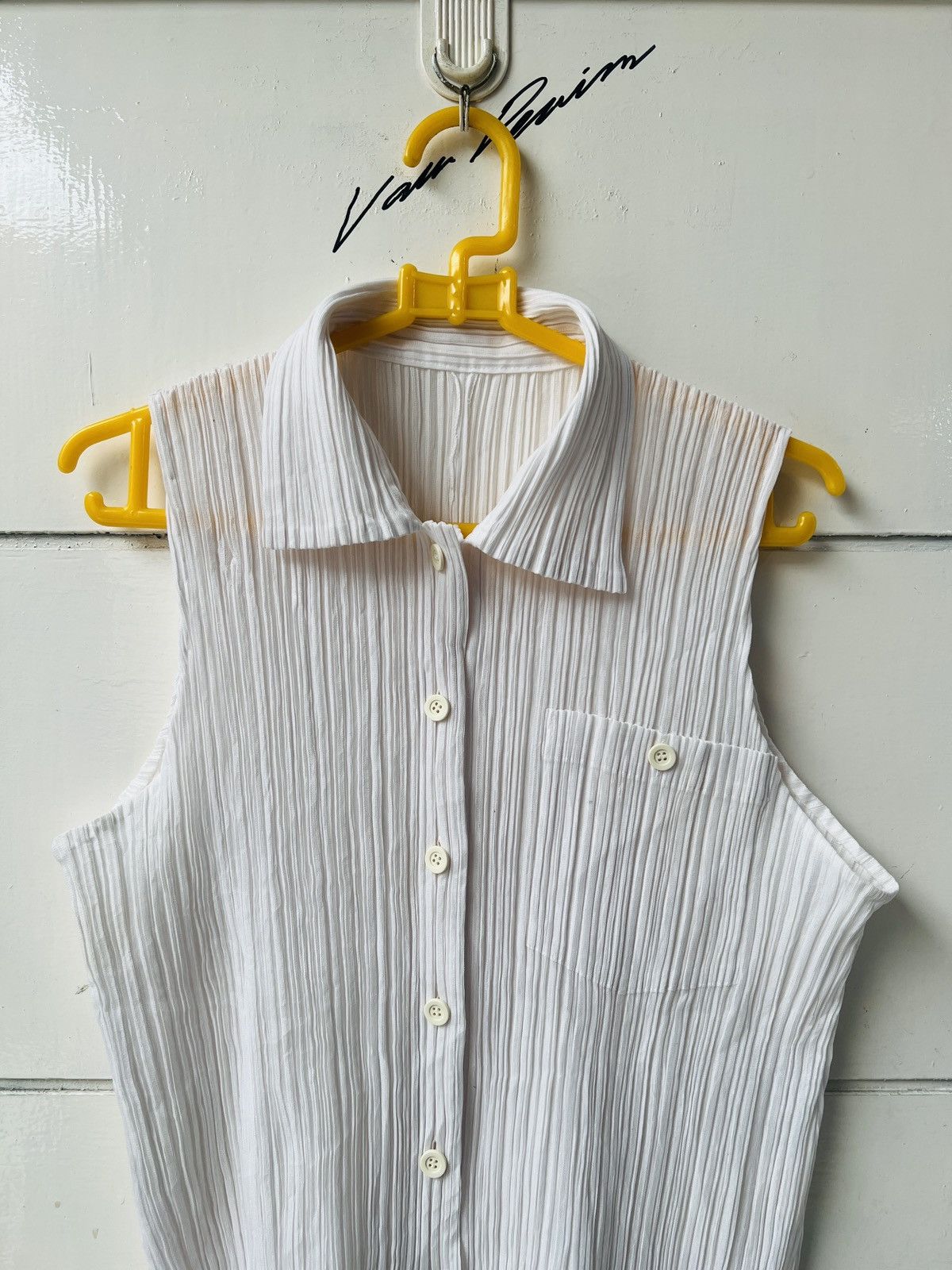Pleats Please Issey Miyake ISSEY MIYAKE PLEATS PLEASE White Shirt Size US S / EU 44-46 / 1 - 2 Thumbnail