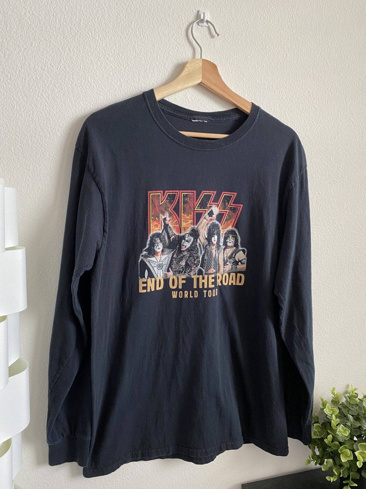 Band Tees 00s KISS End of The Road Tour Band Tee Size US M / EU 48-50 / 2 - 3 Thumbnail