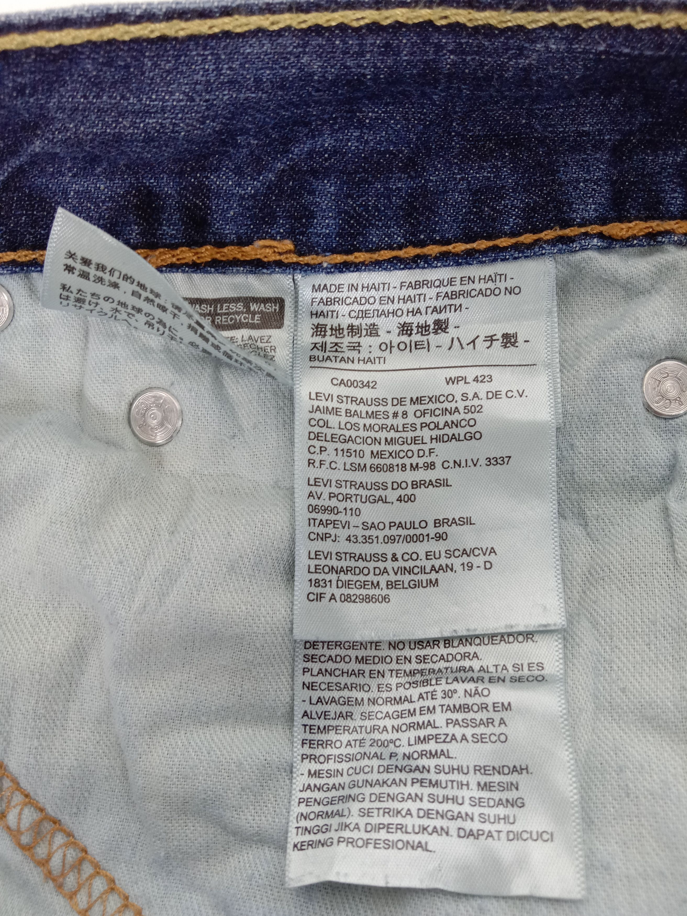 Levi's Vintage Levi’s 514 Jeans Blue Wash Distressed Denim Size US 36 / EU 52 - 14 Thumbnail