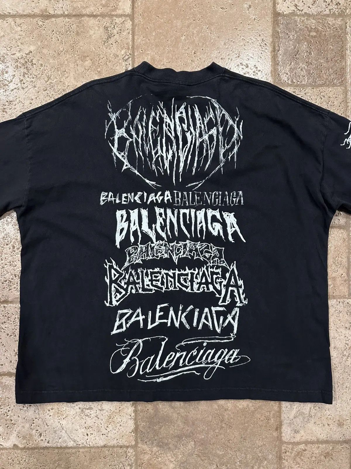 Balenciaga Balenciaga SS24 DIY Metal / Gothic Logos Long Sleeve T-Shirt Size US XL / EU 56 / 4 - 2 Thumbnail