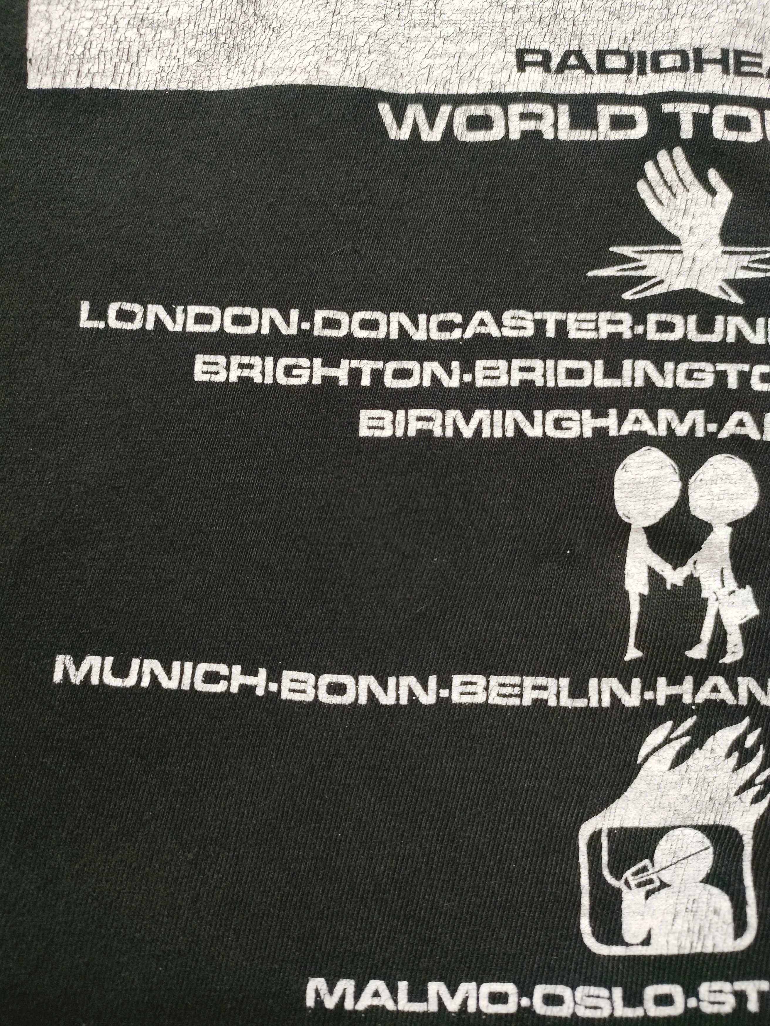 Band Tees 90s RADIOHEAD "WORLD TOUR '97" Vintage Band Tee Size US XXL / EU 58 / 5 - 5 Thumbnail
