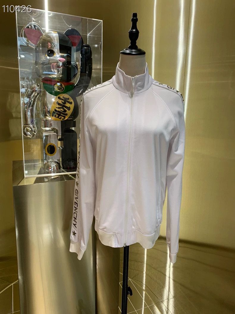 Givenchy White Sports Suit 071013 D08 Size 40 Shoulder Wid