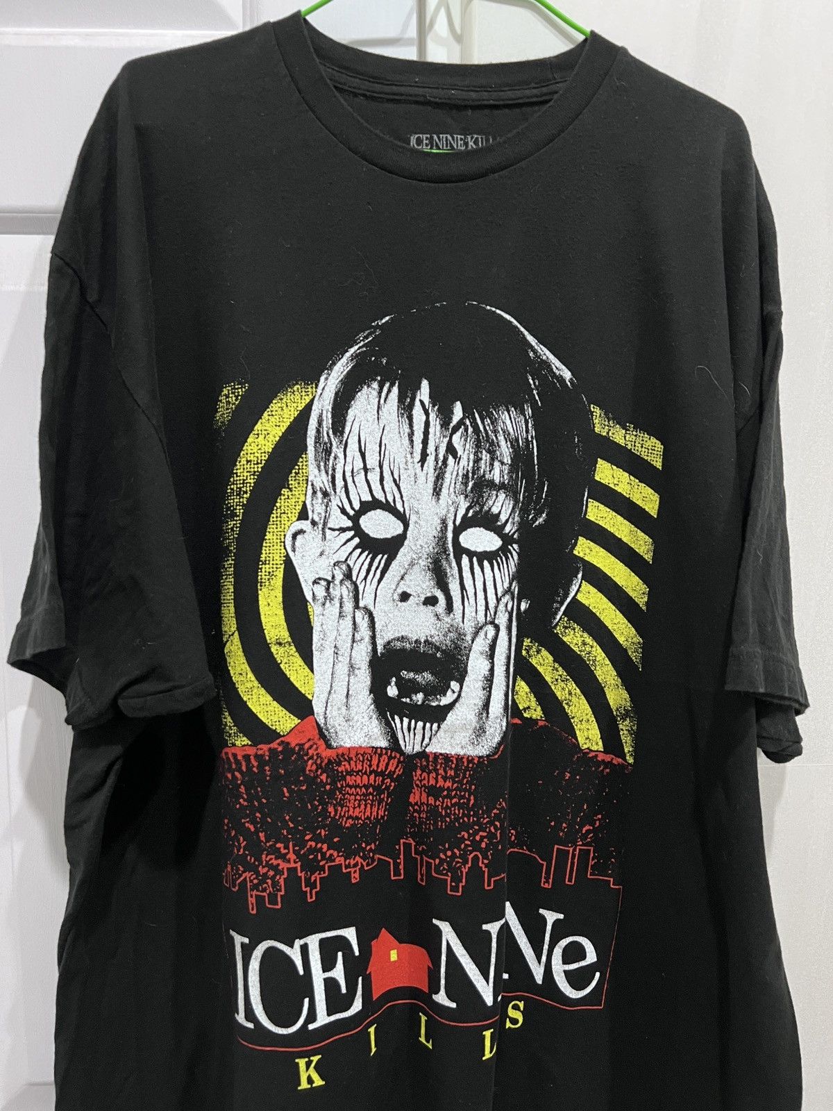 Band Tees Ice Nine Kills x Home Alone Promo Tee 2XL Horror Metalcore Size US XXL / EU 58 / 5 - 1 Thumbnail