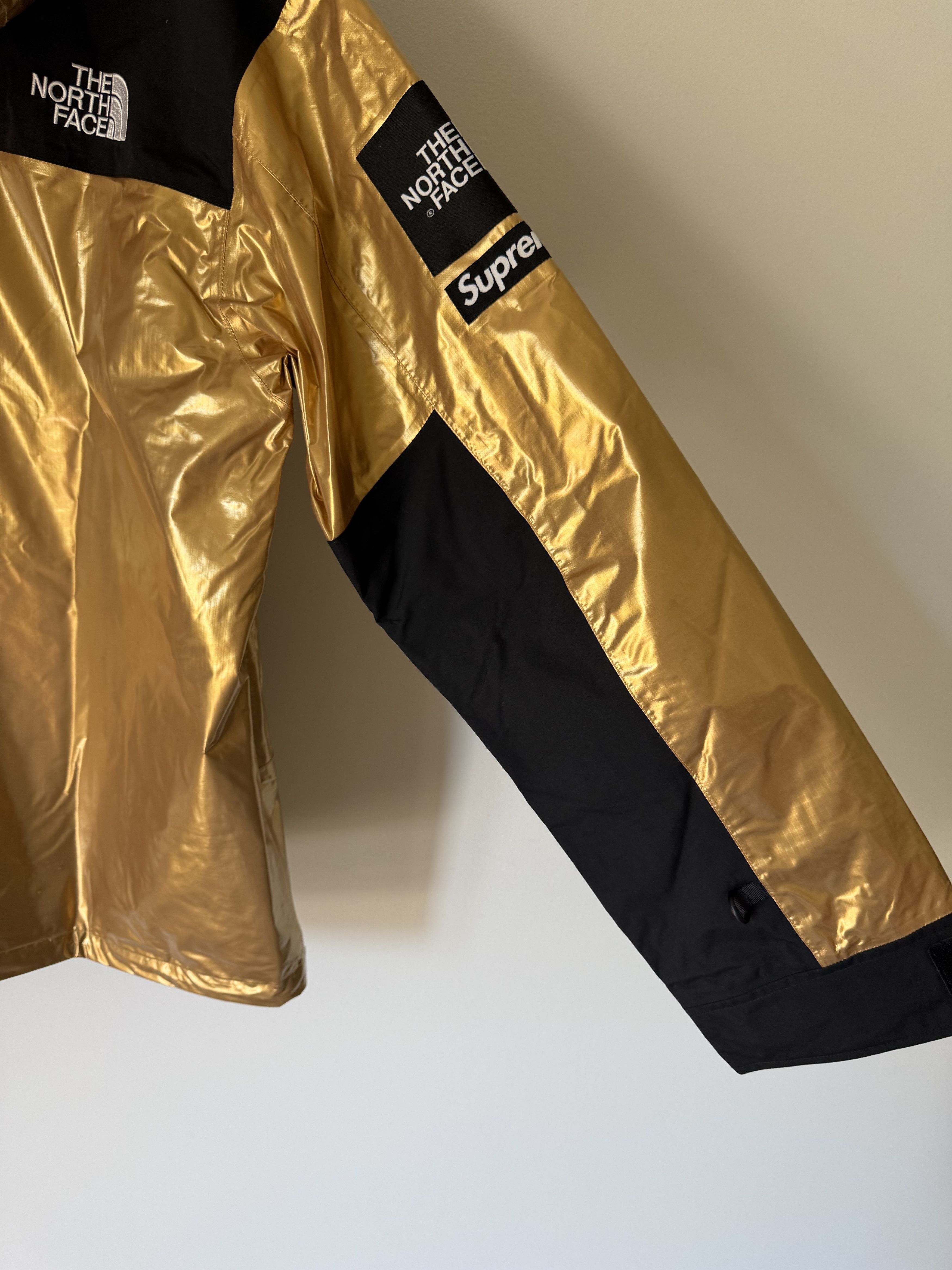Supreme × The North Face Supreme The North Face Mountain Parka in Metallic Gold Size US XL / EU 56 / 4 - 9 Thumbnail