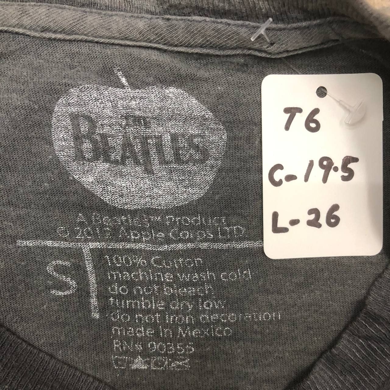 Band Tees T6 THE BEATLES SUNFADED BAND TEE Size US S / EU 44-46 / 1 - 7 Thumbnail