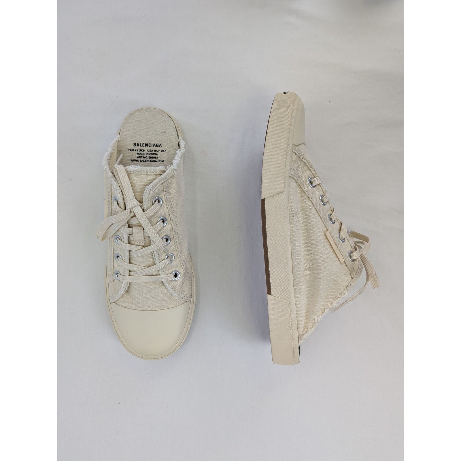 Balenciaga o1rshd1 Mule Destroyed Rubber Sole Paris Mule in White Size US 13 / EU 46 - 1 Thumbnail