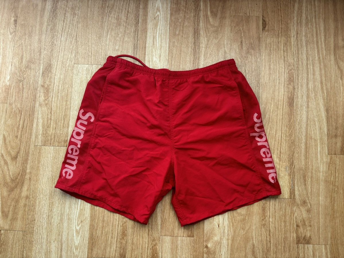 image of Shorts Supreme in Red, Men's (Size 33)