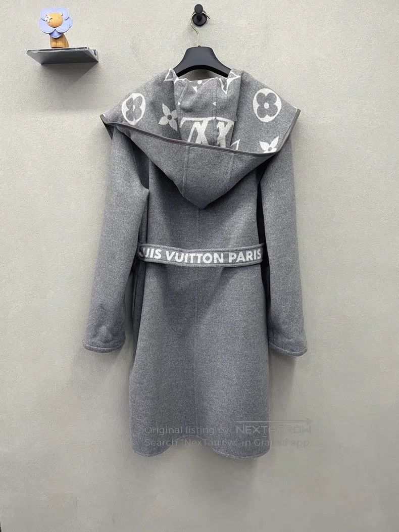 Louis Vuitton Louis Vuitton Logo Belt Reversible Hooded Wrap Coat Size M / US 6-8 / IT 42-44 - 2 Thumbnail