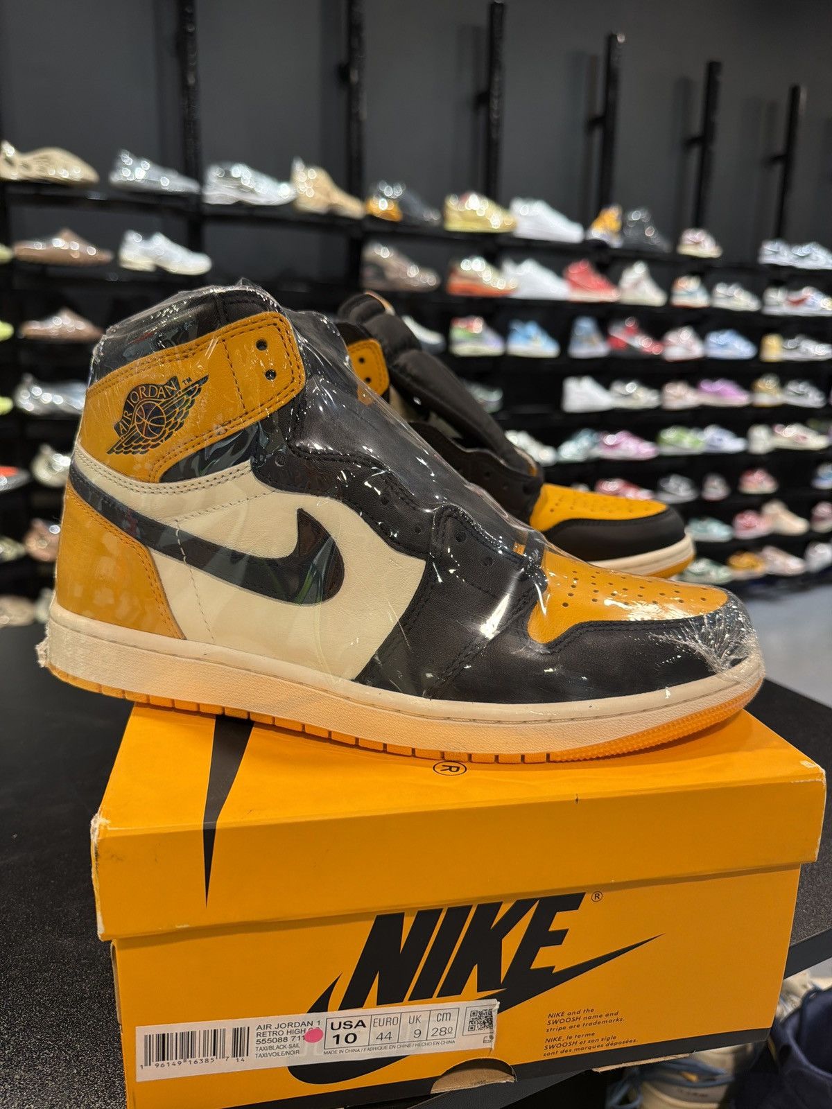 Jordan Brand Jordan 1 High Taxi Size-10 Brand New Quick Ship Size US 10 / EU 43 - 3 Thumbnail