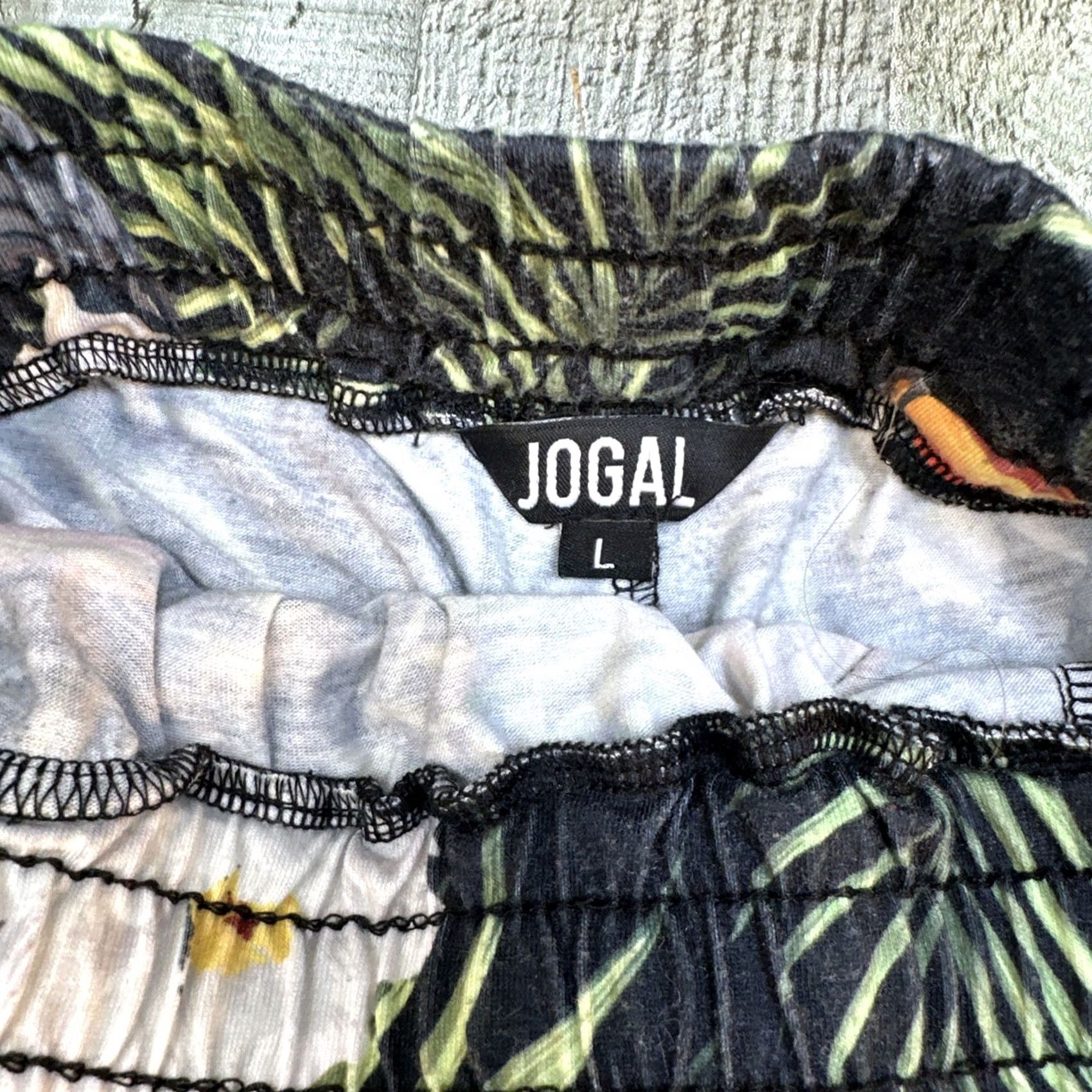 Vintage Jogal Botanical Floral Lightweight Shorts Cream Drawstring XL Men Hawaiian Pattern Men’s Clothing Size US 36 / EU 52 - 3 Thumbnail
