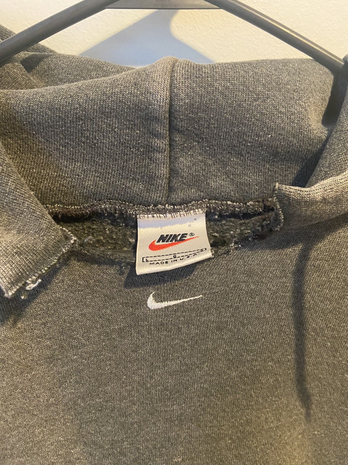 Vintage Vintage THRASHED Nike Center Swoosh Charcoal Grey Size US L / EU 52-54 / 3 - 5 Thumbnail