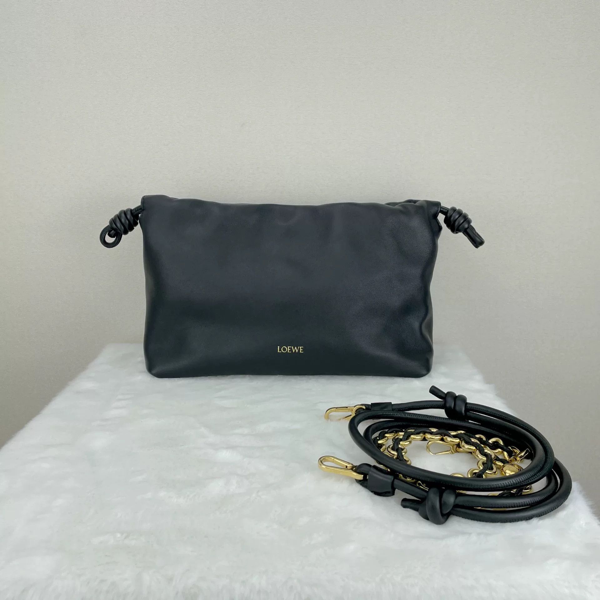 Loewe Pre-loved Bag Very good condition Size ONE SIZE - 1 Thumbnail