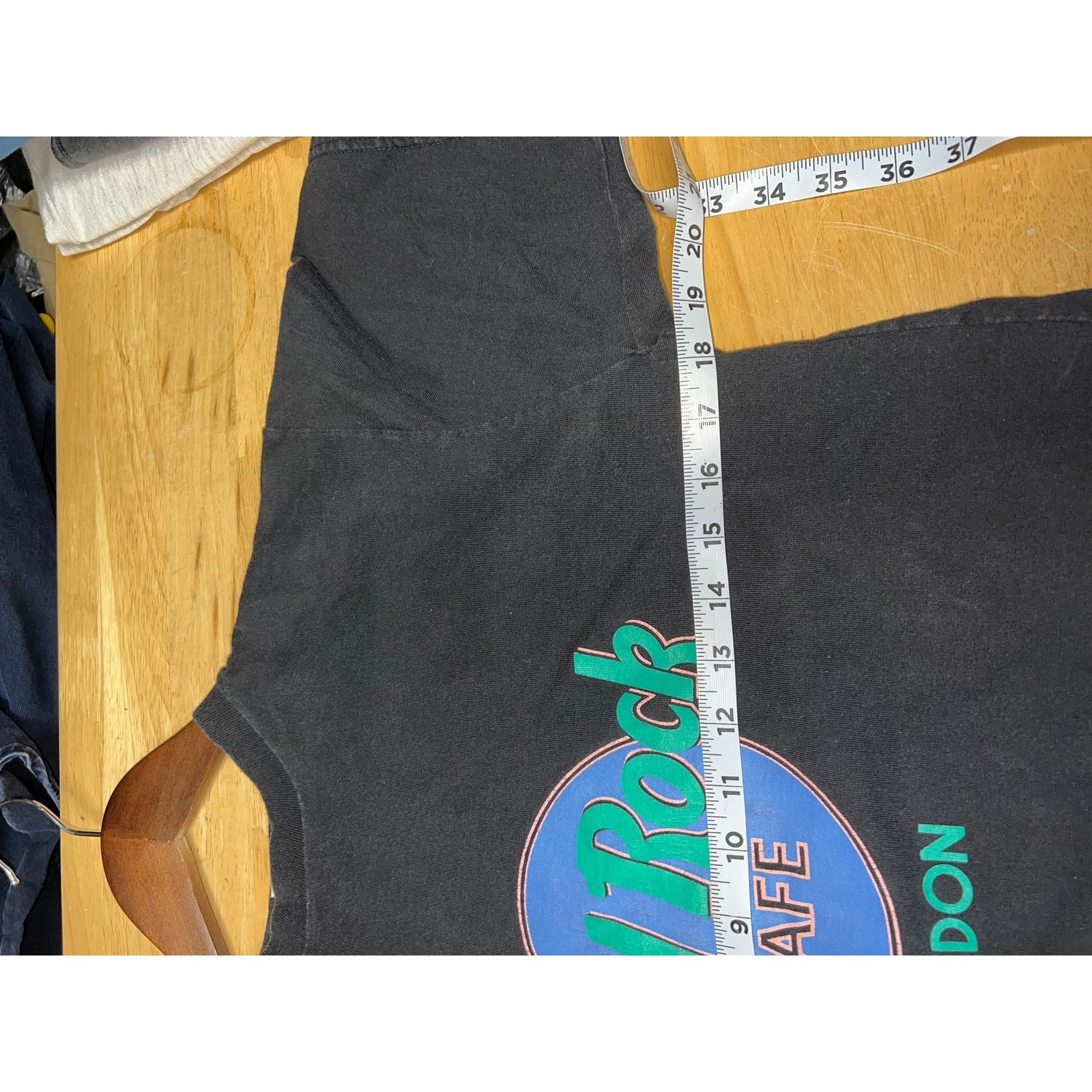 Hard Rock Cafe Vintage Hard Rock Cafe London England Graphic Black M Shirt Size US M / EU 48-50 / 2 - 7 Thumbnail