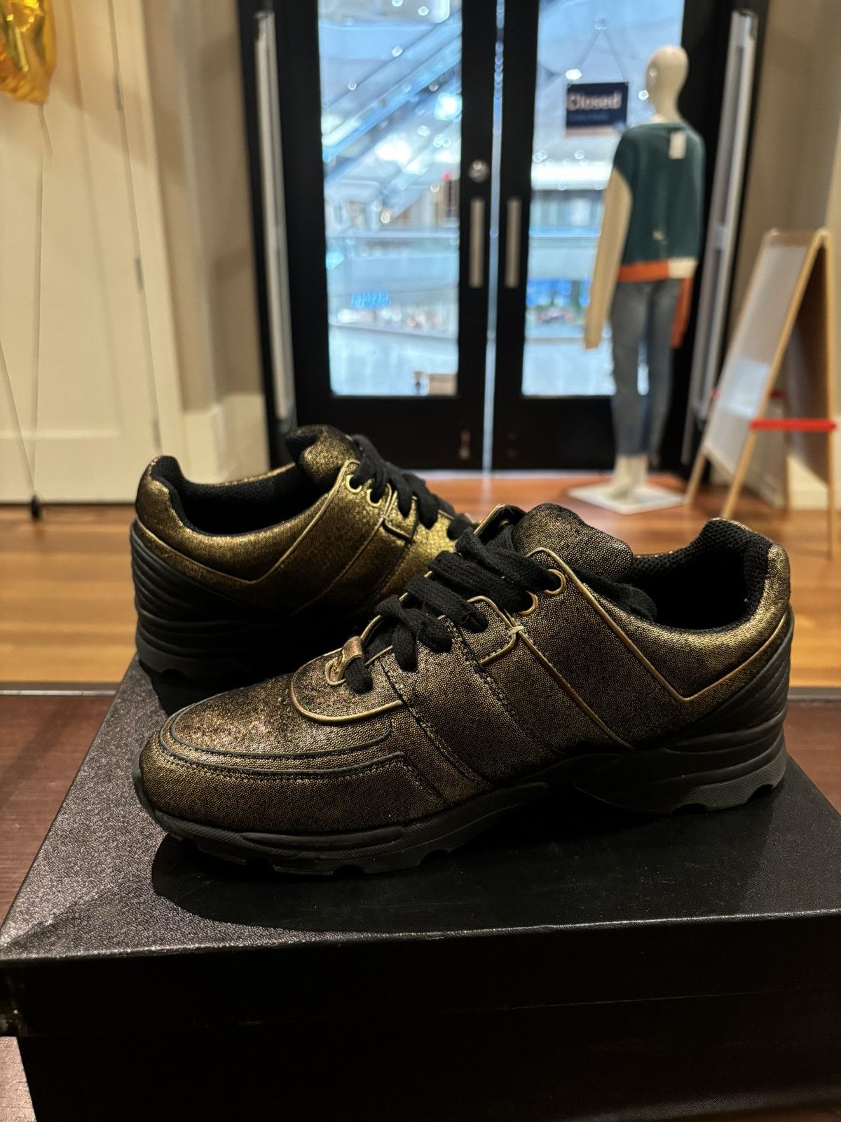 Chanel Chanel Trainer Gold/Black Size US 5.5 / EU 38 - 3 Thumbnail