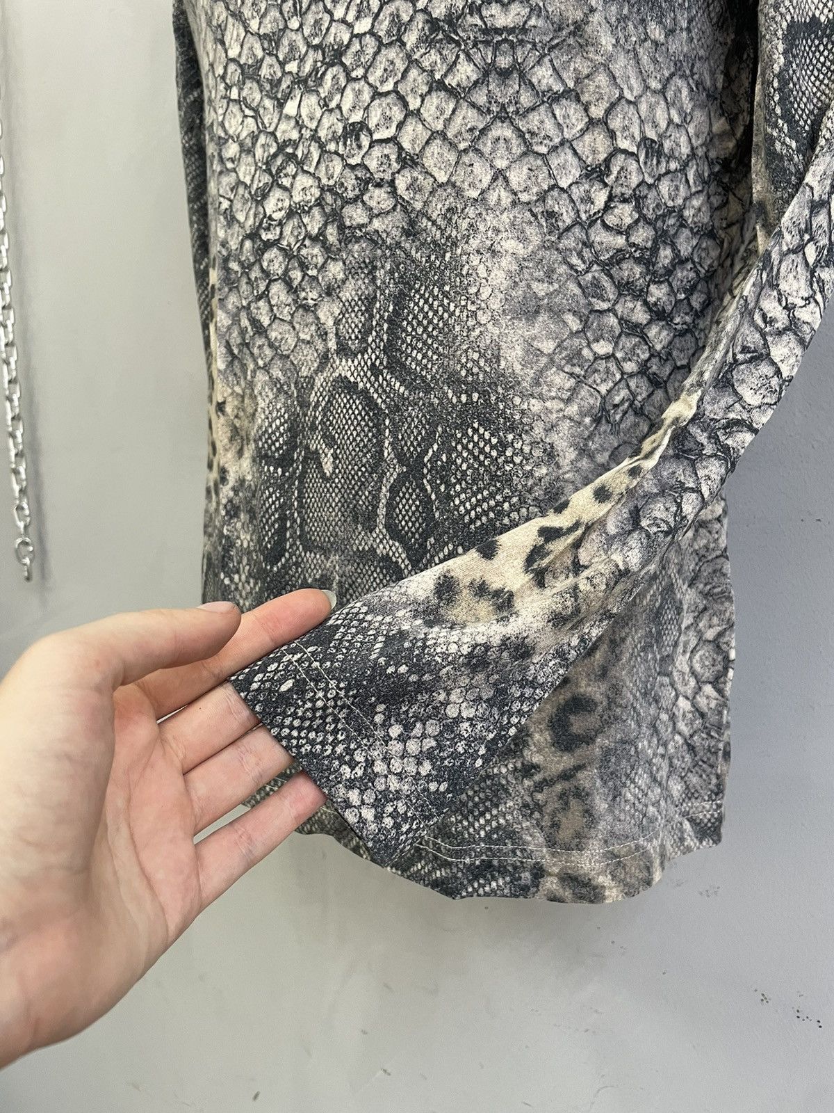 Hysteric Glamour Rare slim fit reptiles print hysteric glamour style top Size US S / EU 44-46 / 1 - 5 Thumbnail