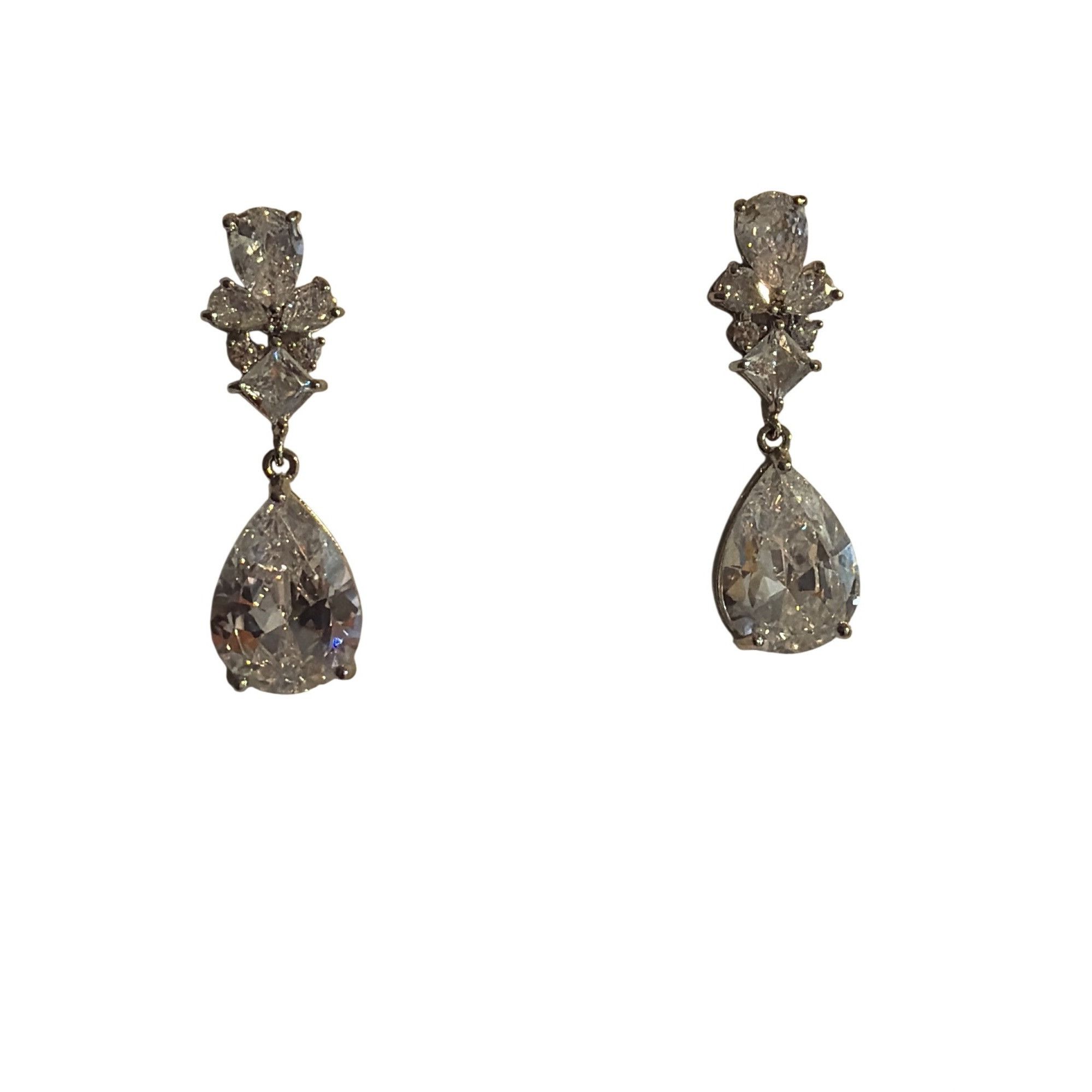 Other Bridal Jewelry Pierced Earrings Clear Rhinestones Dangle Pro Size ONE SIZE - 1 Thumbnail