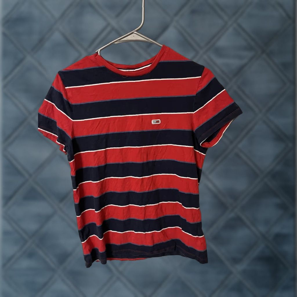 Tommy Hilfiger Tommy Hilfiger T Shirt XS Red Striped Short Sleeve CrewNeck Tee Womens Cotton Shirt Size XS / US 0-2 / IT 36-38 - 1 Thumbnail