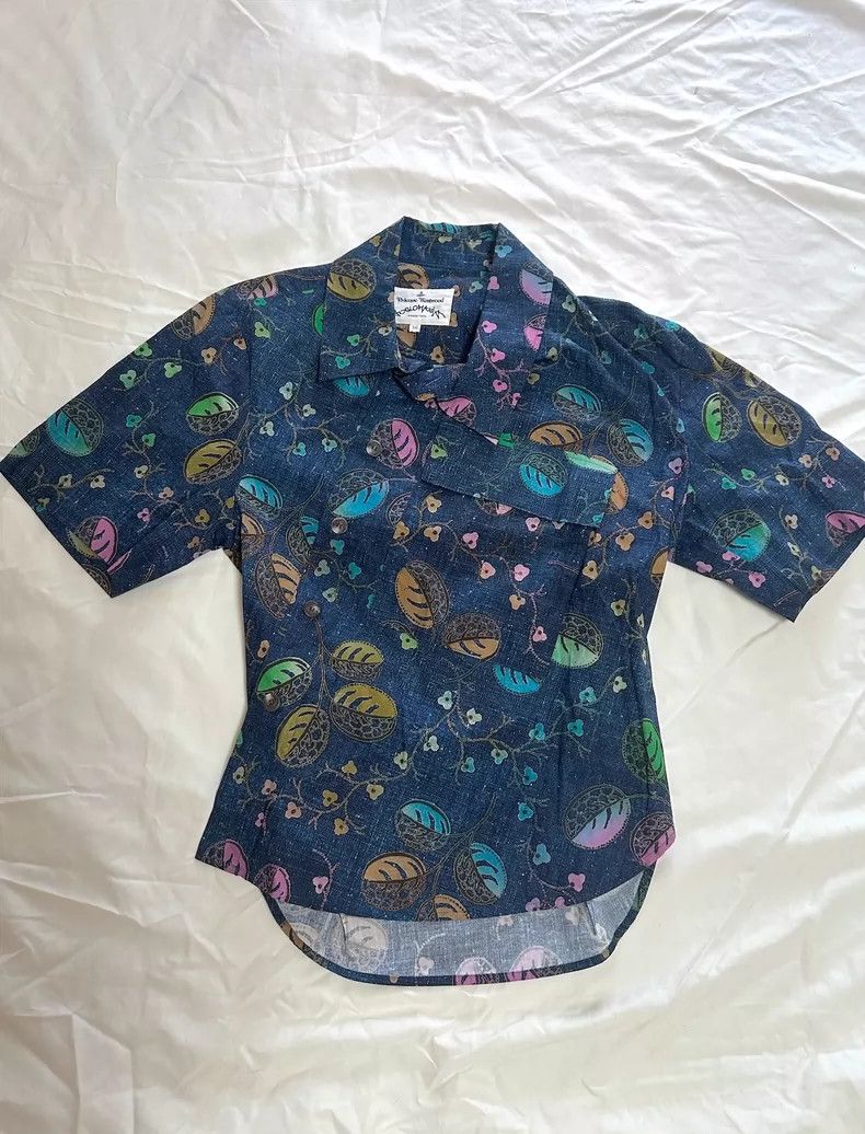 Vivienne Westwood Vivienne Westwood size36 Alien shirt in short sleeves Size M / US 6-8 / IT 42-44 - 1 Thumbnail