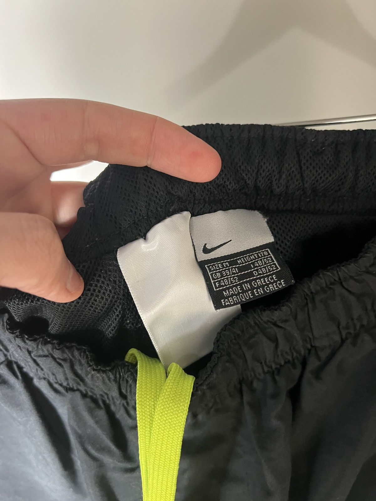 Nike VINTAGE NIKE NYLON RETRO SWEATPANTS DRILL SWOOSH Y2K 90s SK8 Size US 32 / EU 48 - 10 Thumbnail